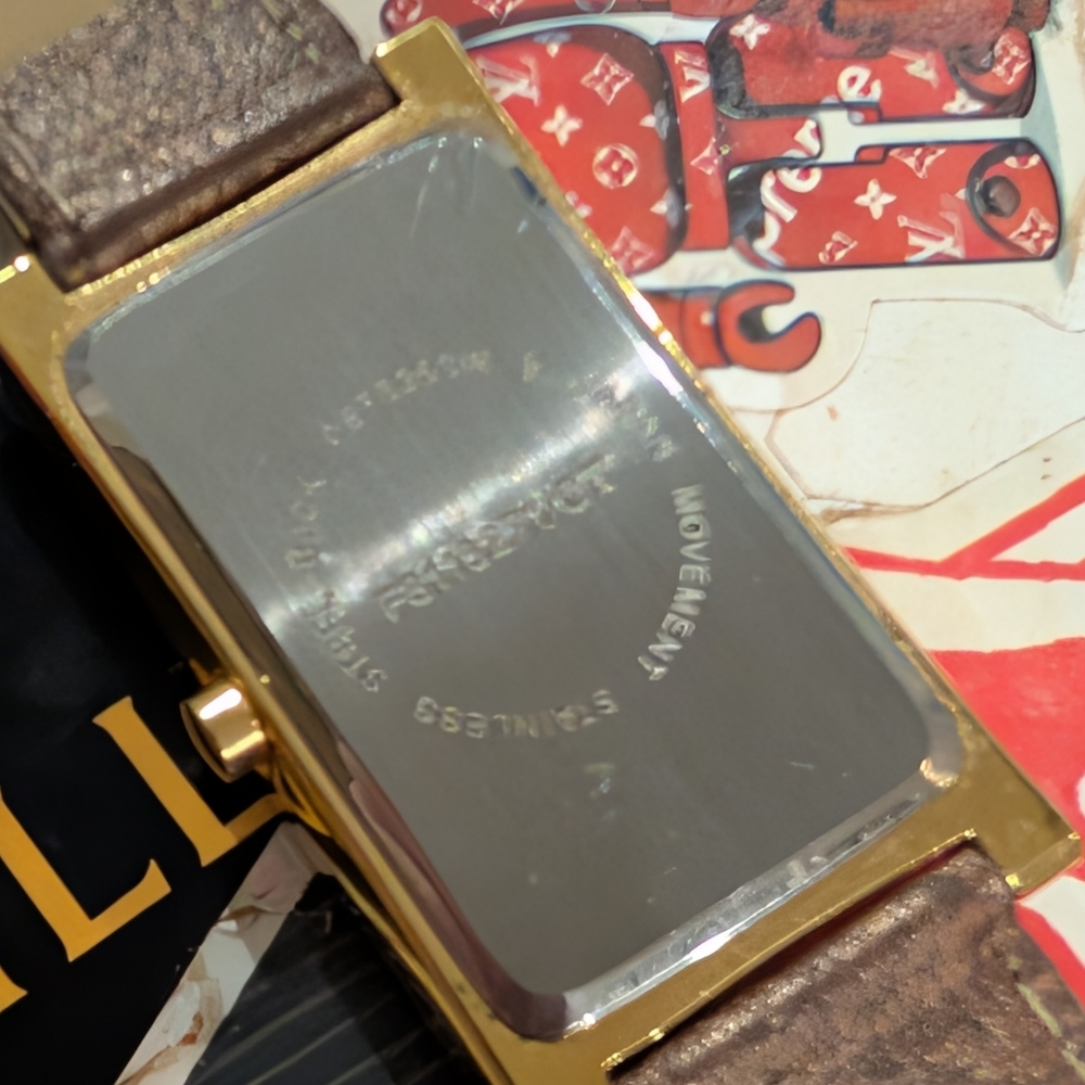 Vtg. Rectangular Gold Tone Watch - Picture 4 of 4